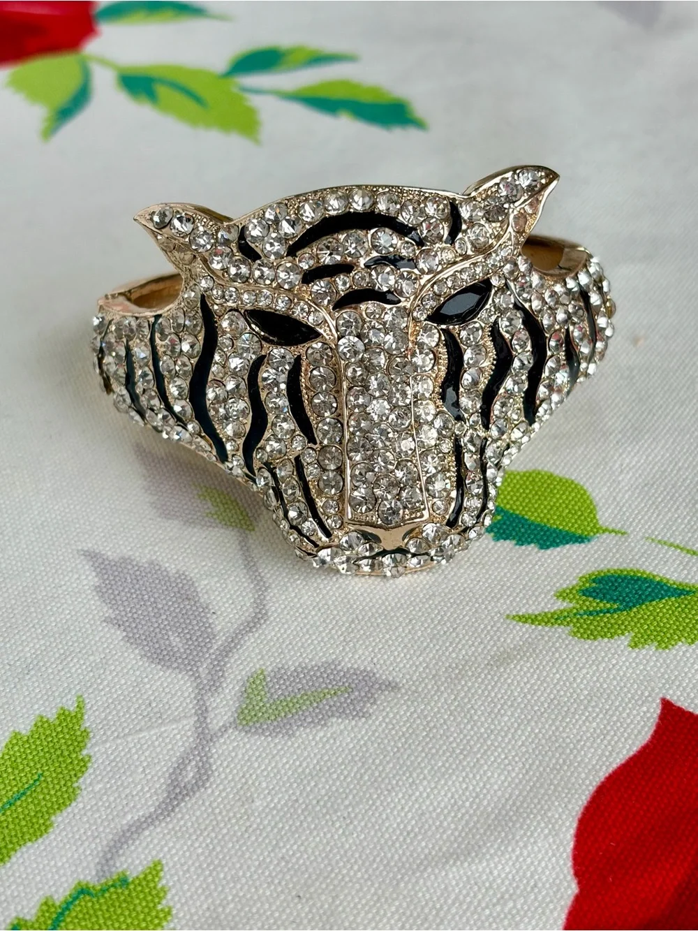 Vintage Crystal Tiger Head Bracelet - Gold Tone with Black and Clear Accents